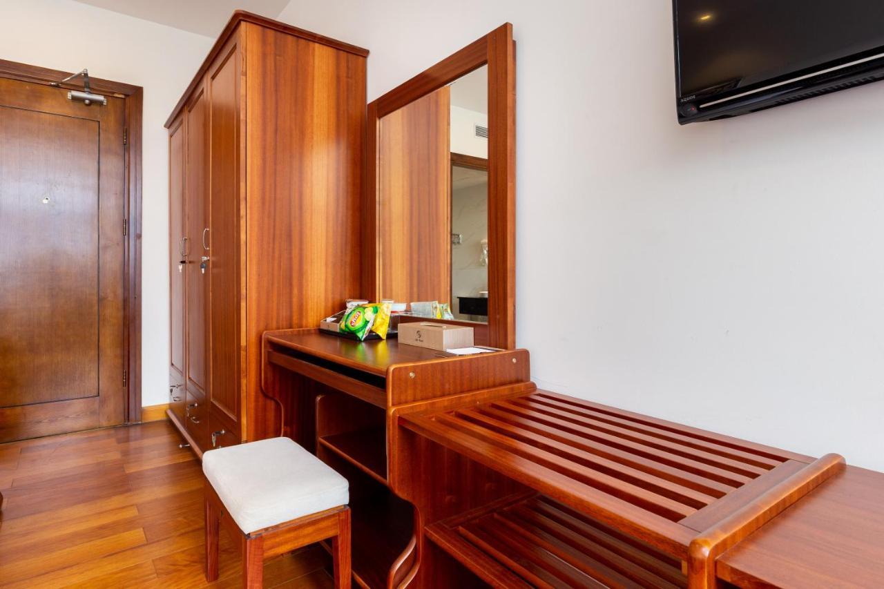 Silk Hong Ha Airport Hotel Hô Chi Minh-Ville Extérieur photo