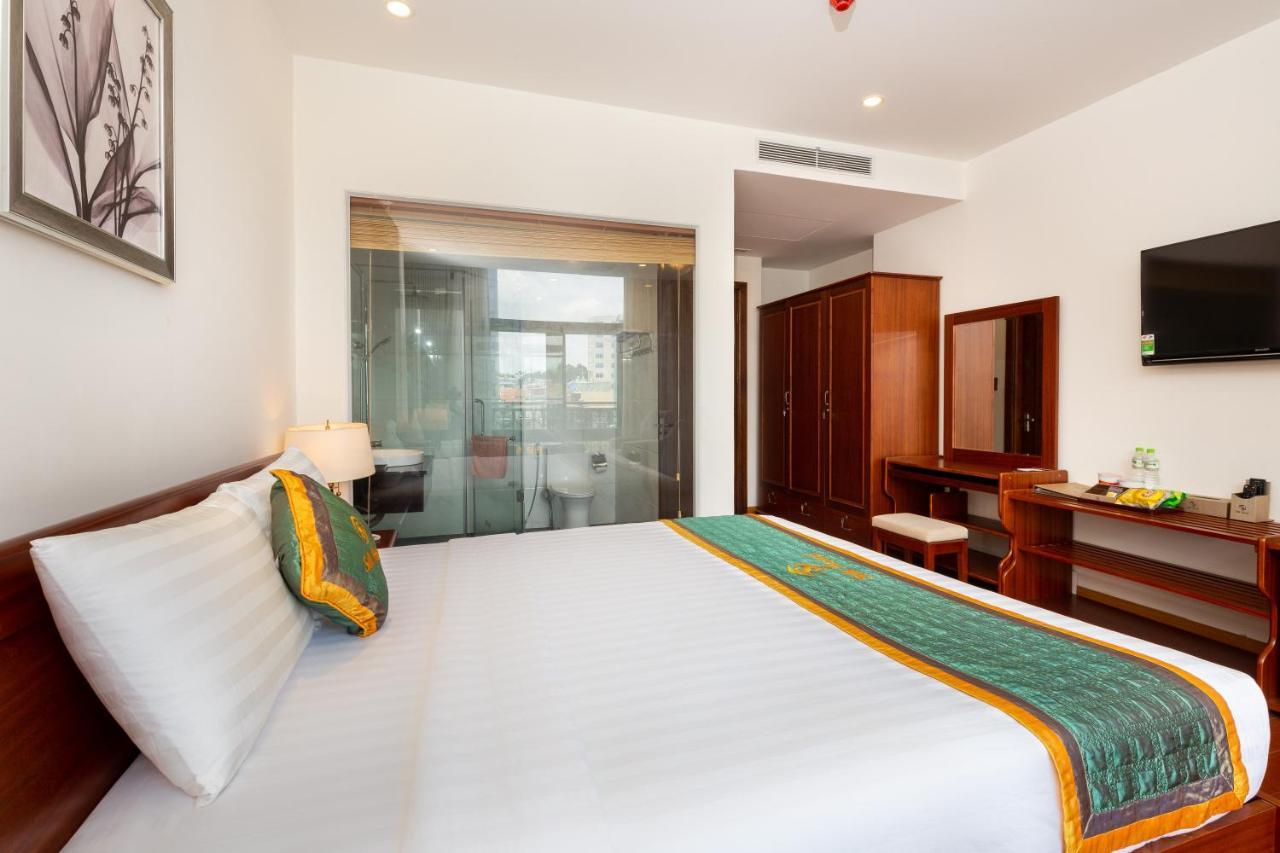Silk Hong Ha Airport Hotel Hô Chi Minh-Ville Extérieur photo