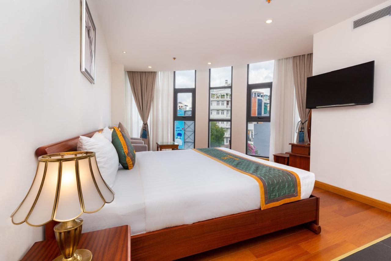 Silk Hong Ha Airport Hotel Hô Chi Minh-Ville Extérieur photo